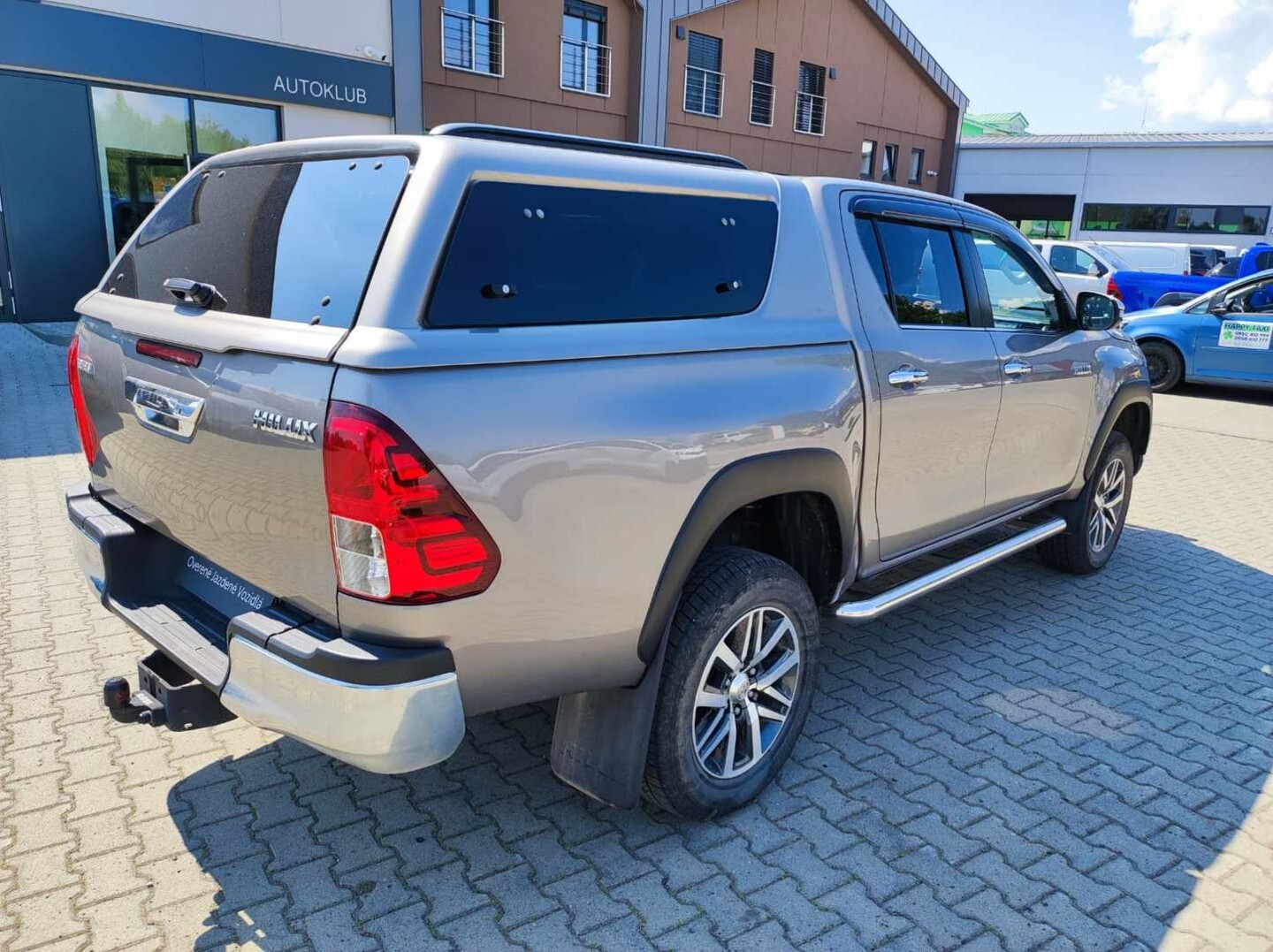 Toyota Hilux