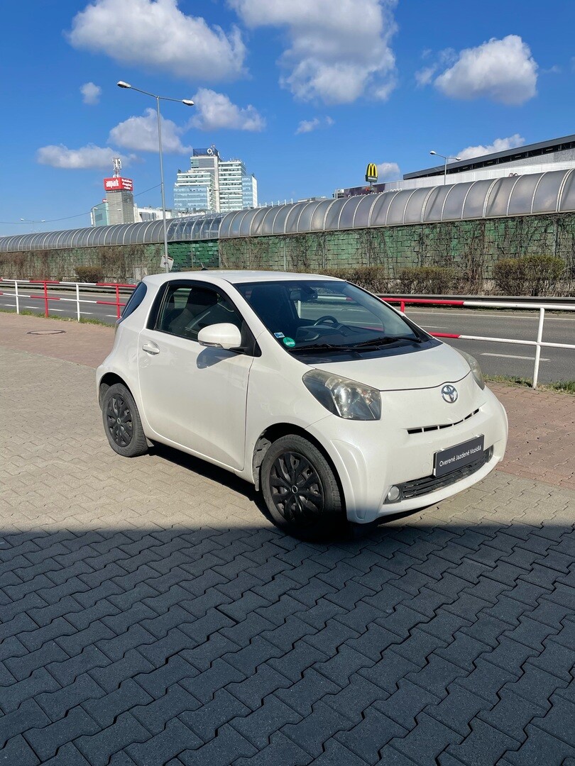 Toyota iQ